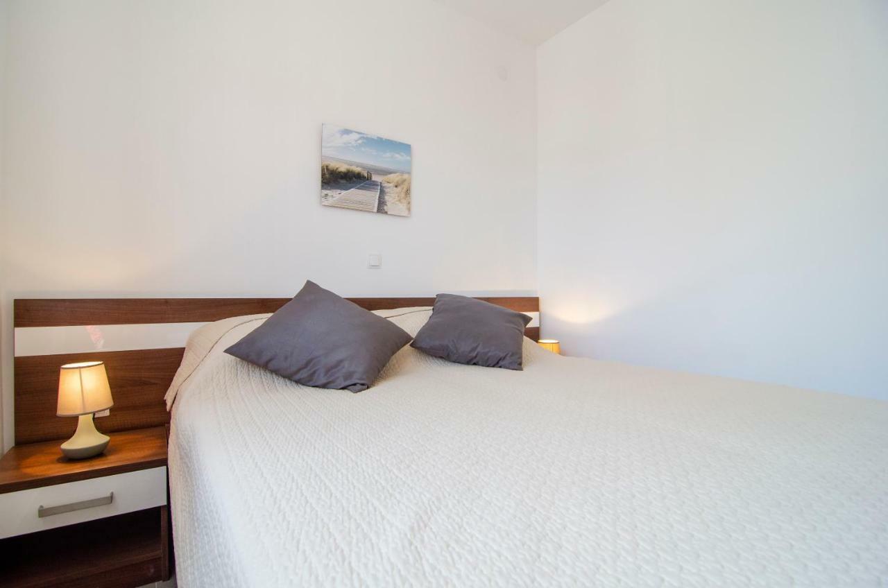 Apartments Sara 4 Бол Экстерьер фото