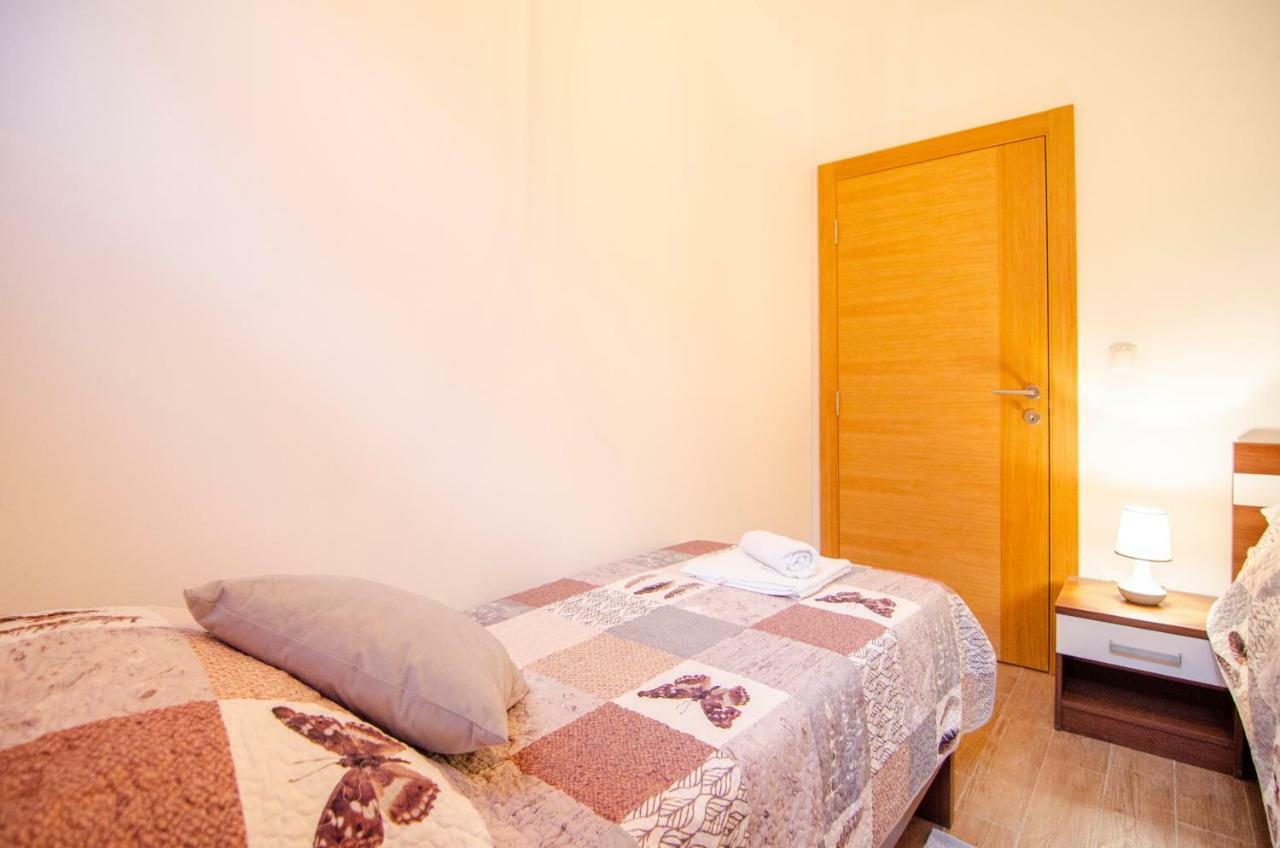 Apartments Sara 4 Бол Экстерьер фото