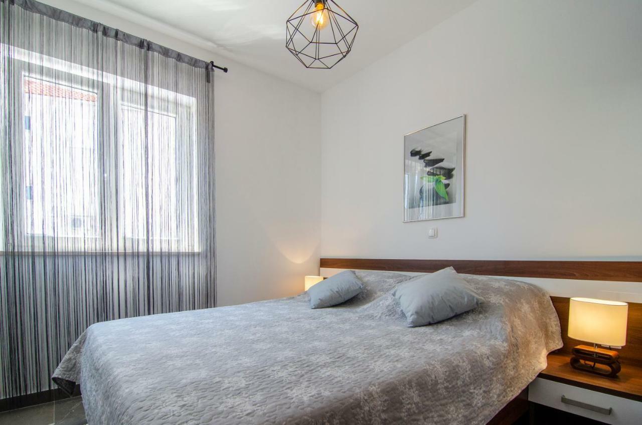 Apartments Sara 4 Бол Экстерьер фото