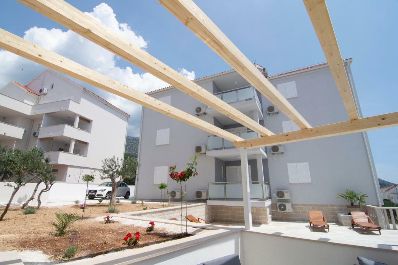 Apartments Sara 4 Бол Экстерьер фото