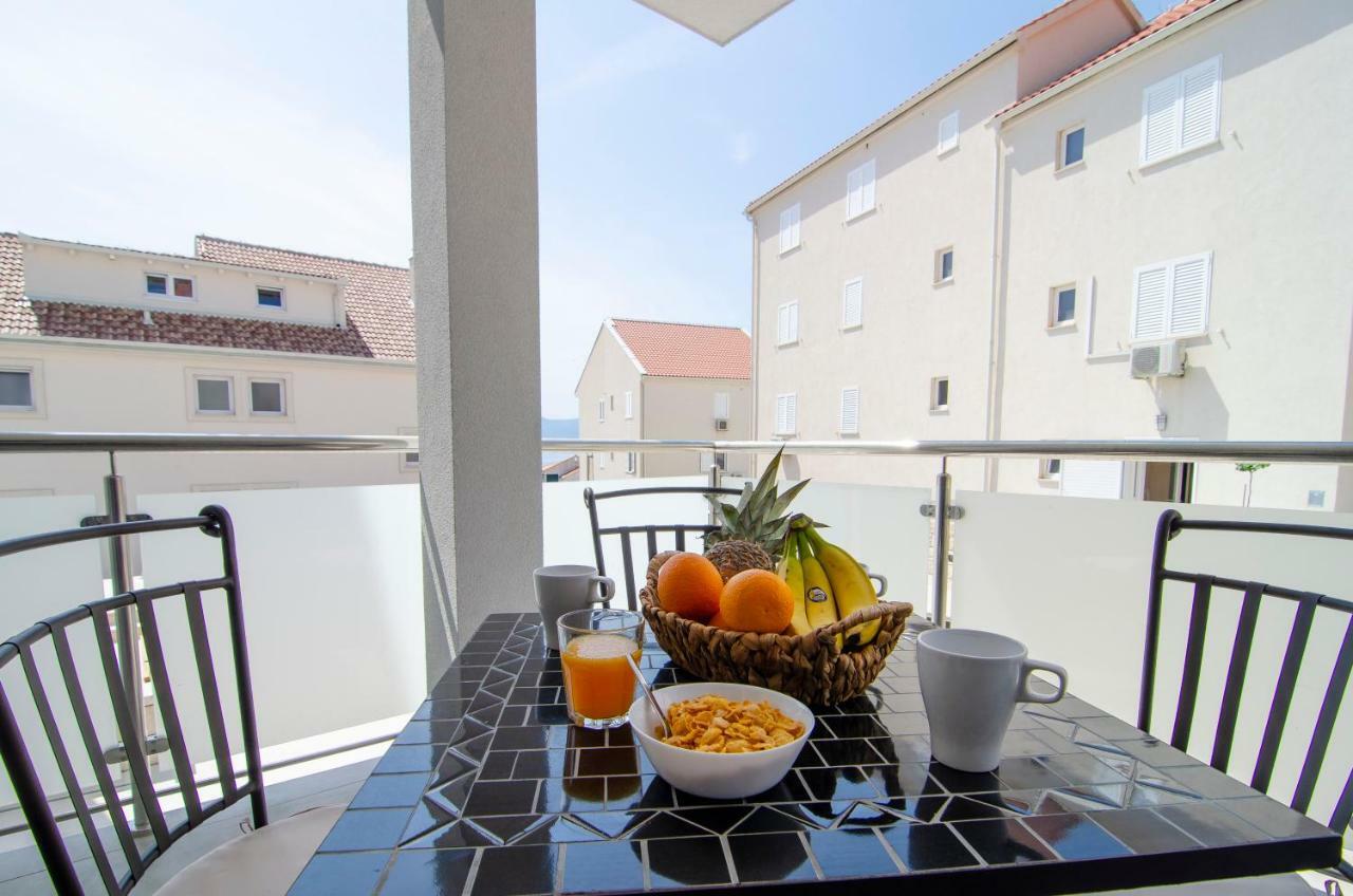 Apartments Sara 4 Бол Экстерьер фото